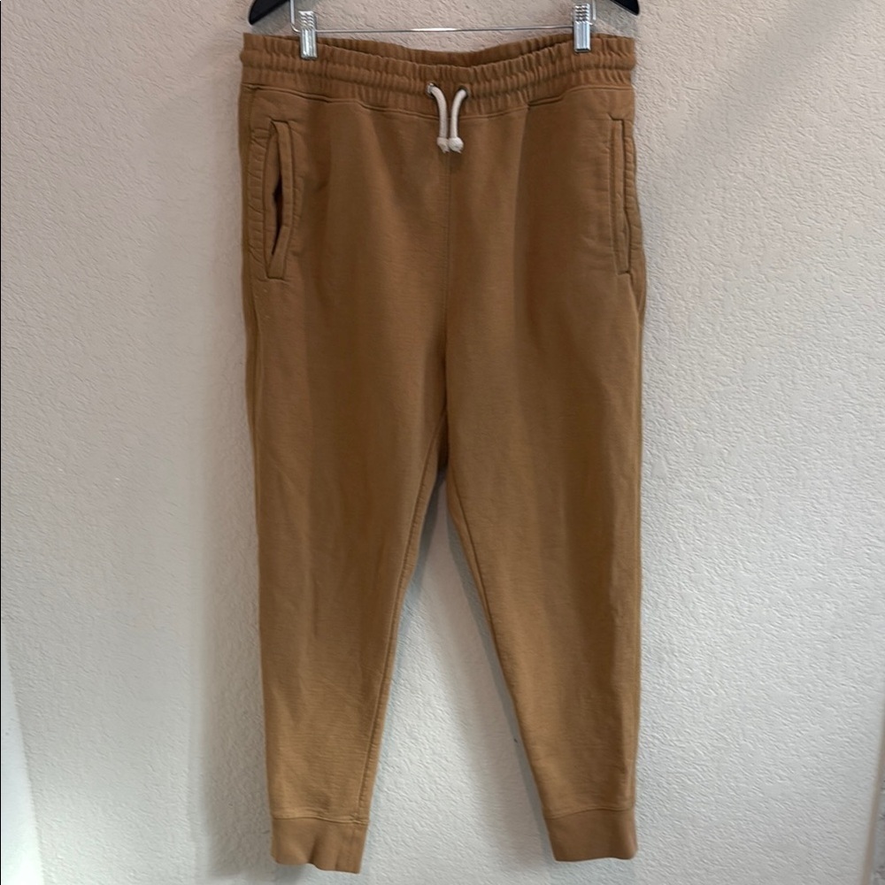 The North Face Men's Tan Jogger Pants.XL